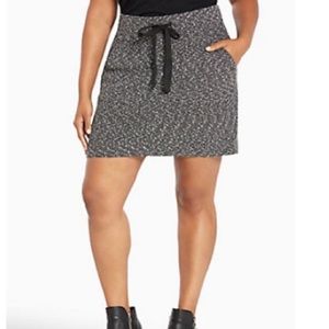 Torrid gray skirt